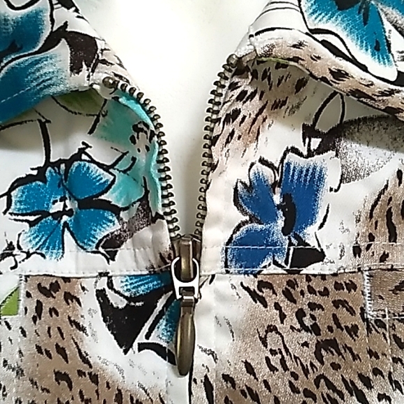 Additions By Chico's Floral/Animal Print Zip Up Jacket. Size 1 (Medium) NWT - Picture 4 of 13
